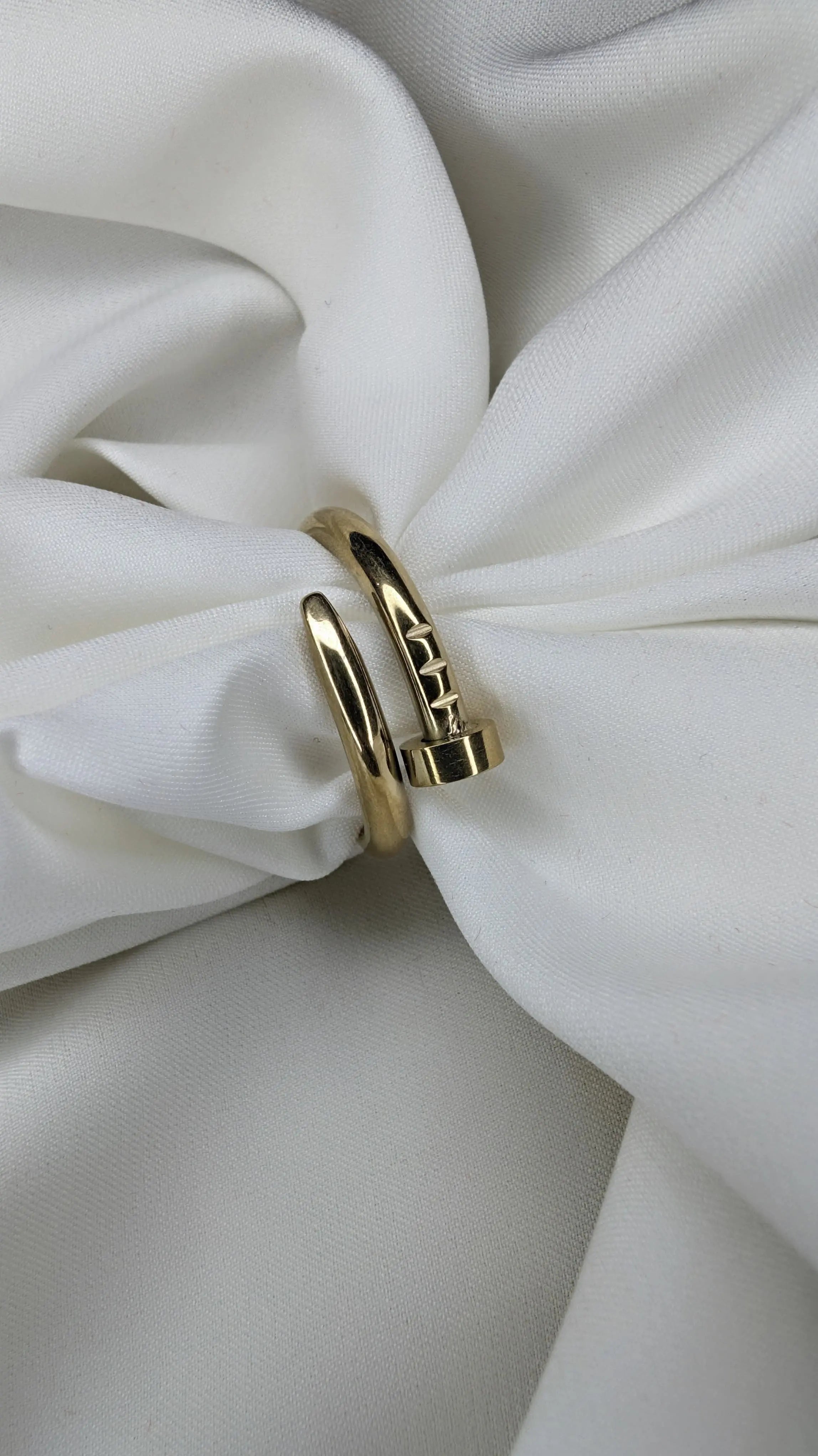 Bague Dorée Clé & Vis – Design Moderne et Audacieux ByHiba jewelry