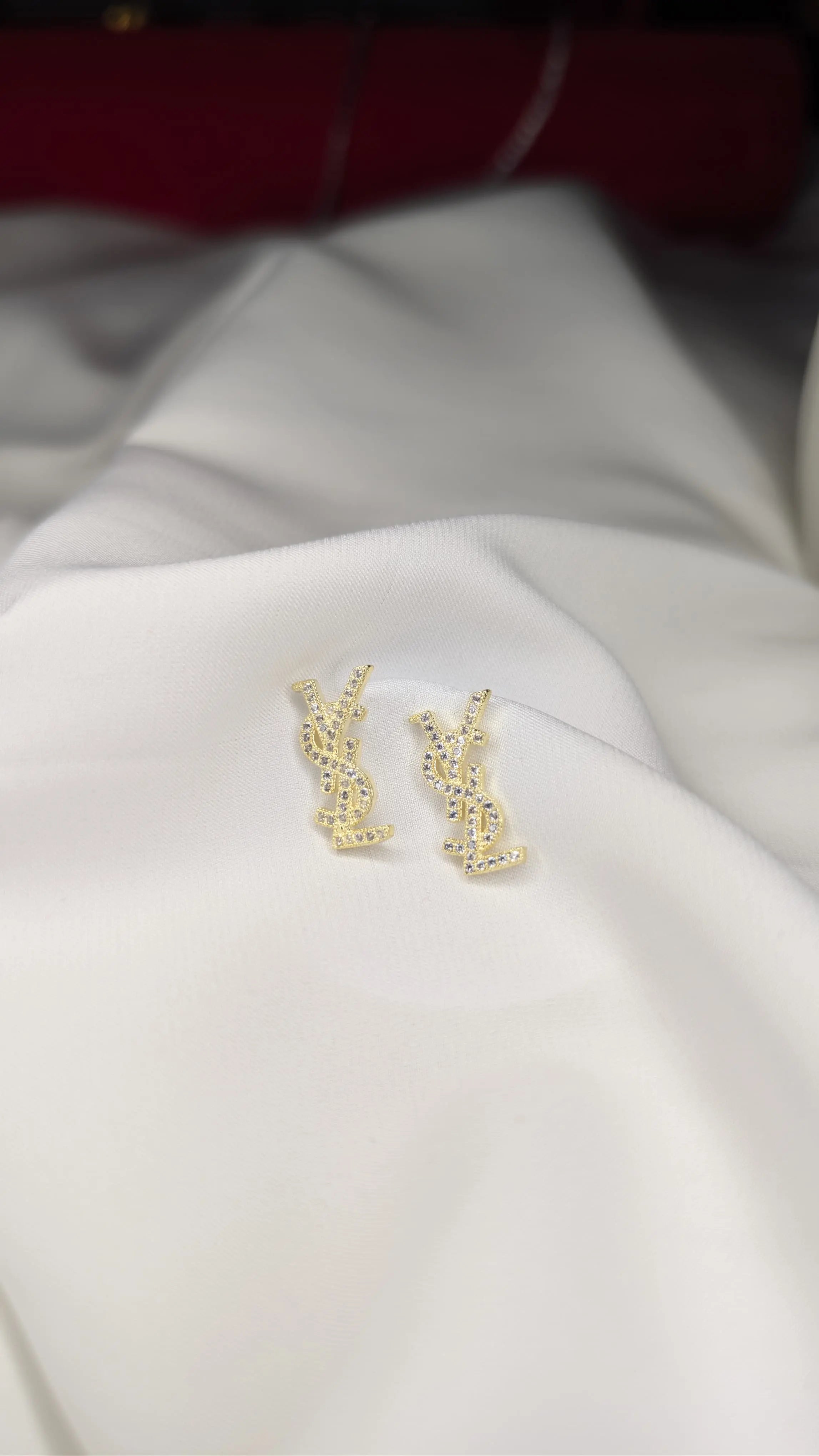 Boucles d’Oreilles Dorées Élégance Entrelacée – Style Luxe ByHiba jewelry