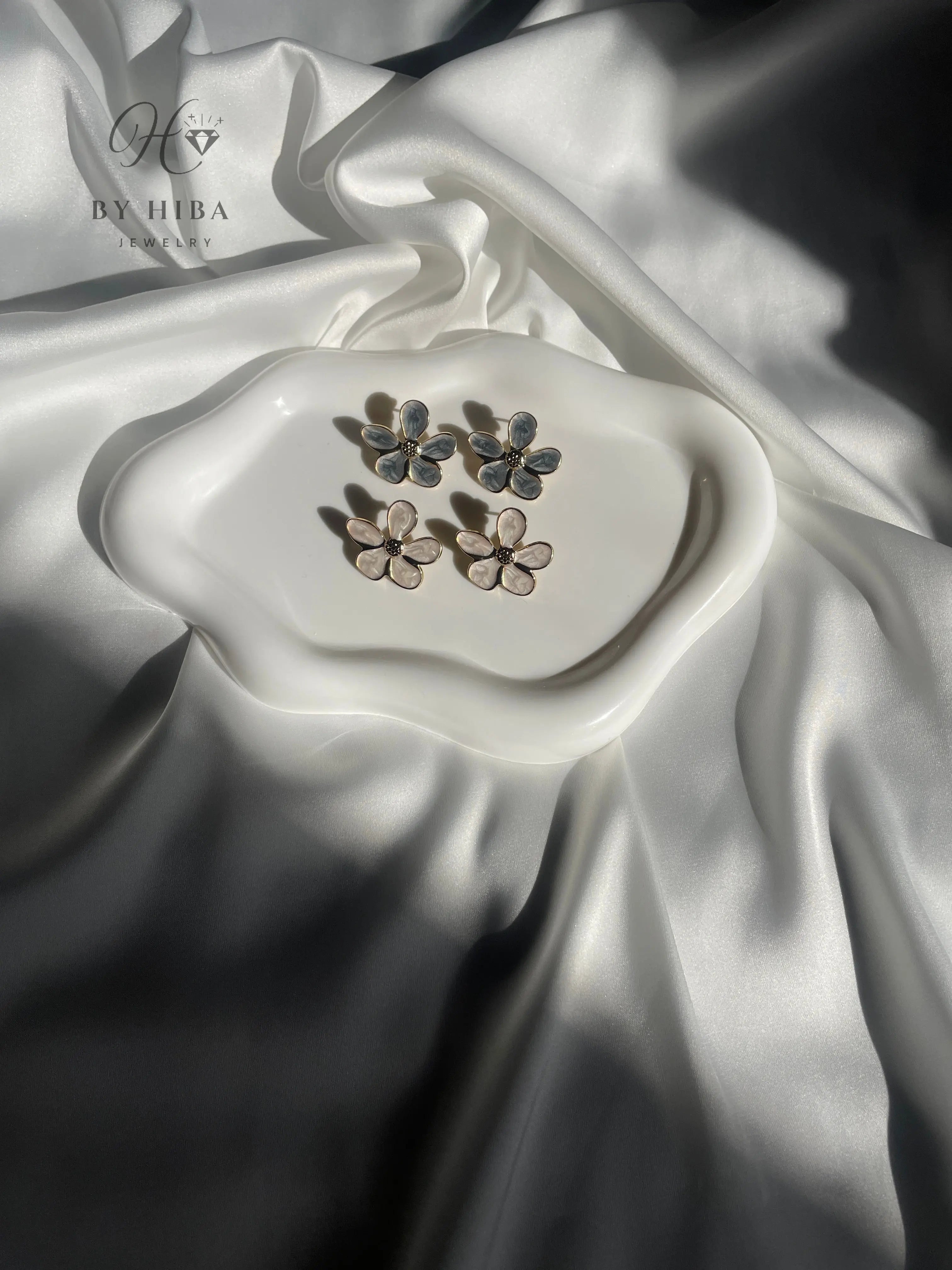 Boucles d'oreilles Fleur nacrée ByHiba jewelry