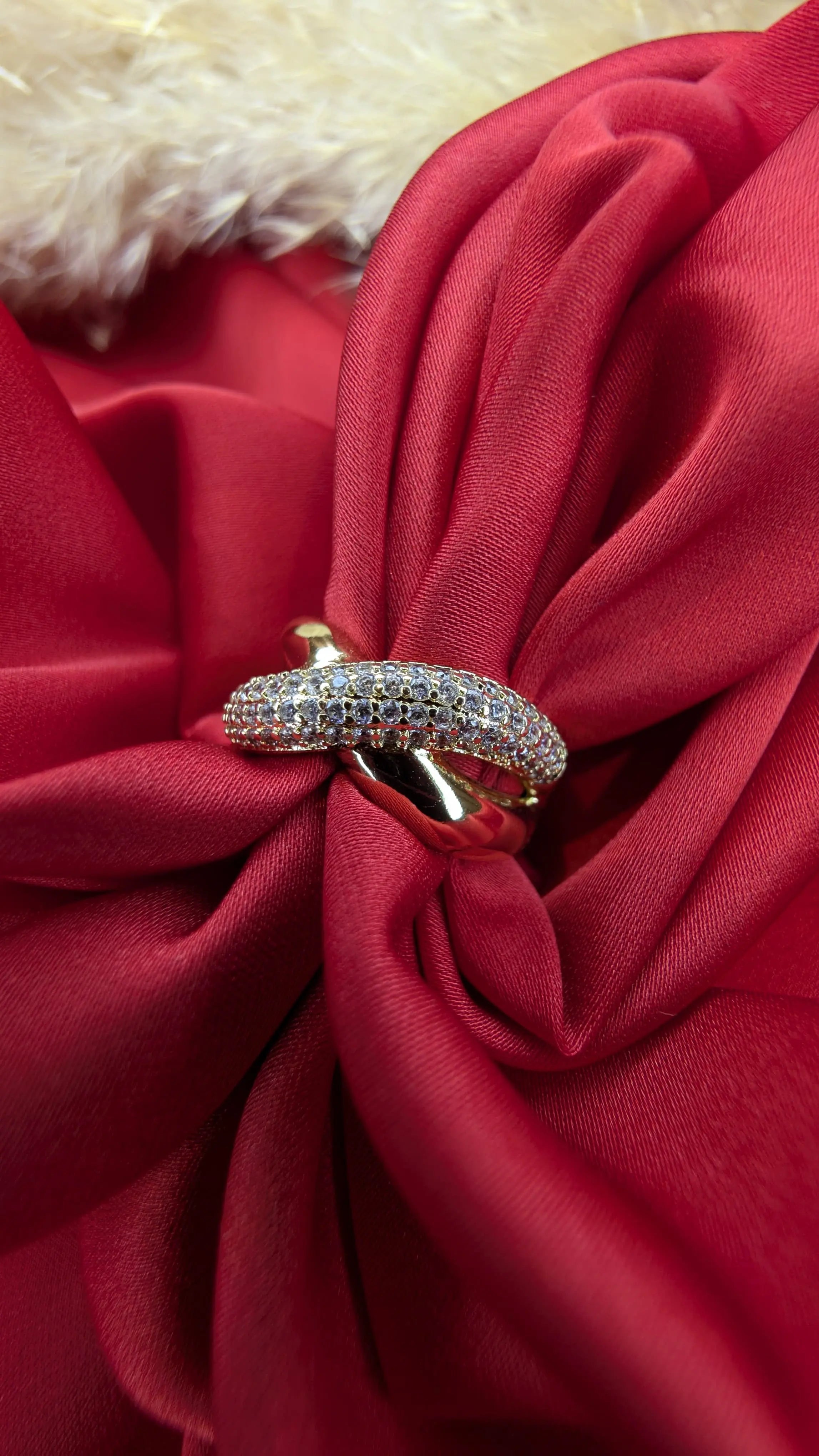 Bague femme  Dorée Croisée Pavée de Zircons  Élégance & Brillance Intense ByHiba jewelry