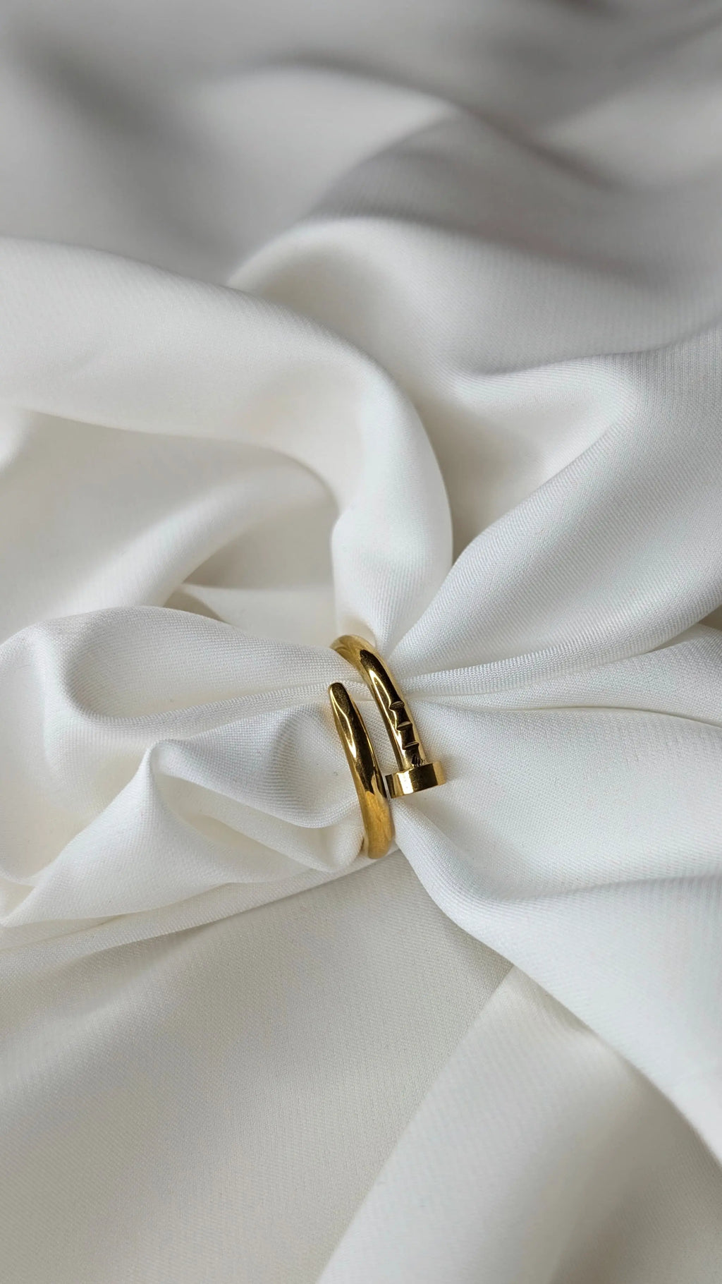 Bague Dorée Clé & Vis – Design Moderne et Audacieux ByHiba jewelry