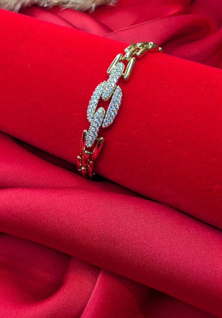 Bracelet doré femme avec maillon pavé – Élégance intemporelle | ByHiba ByHiba jewelry